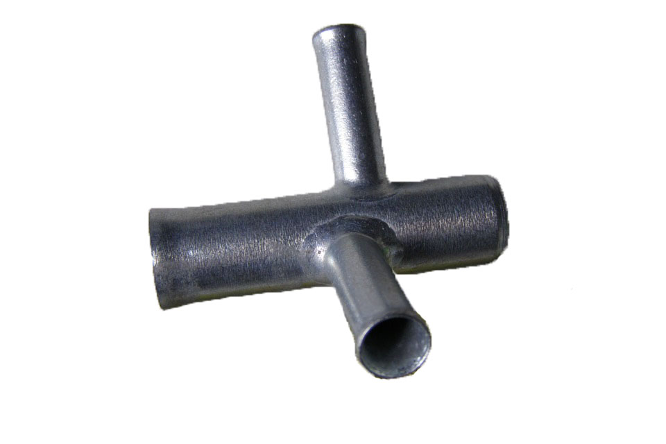 Трубка головки блока (металл. с двумя выходами) 